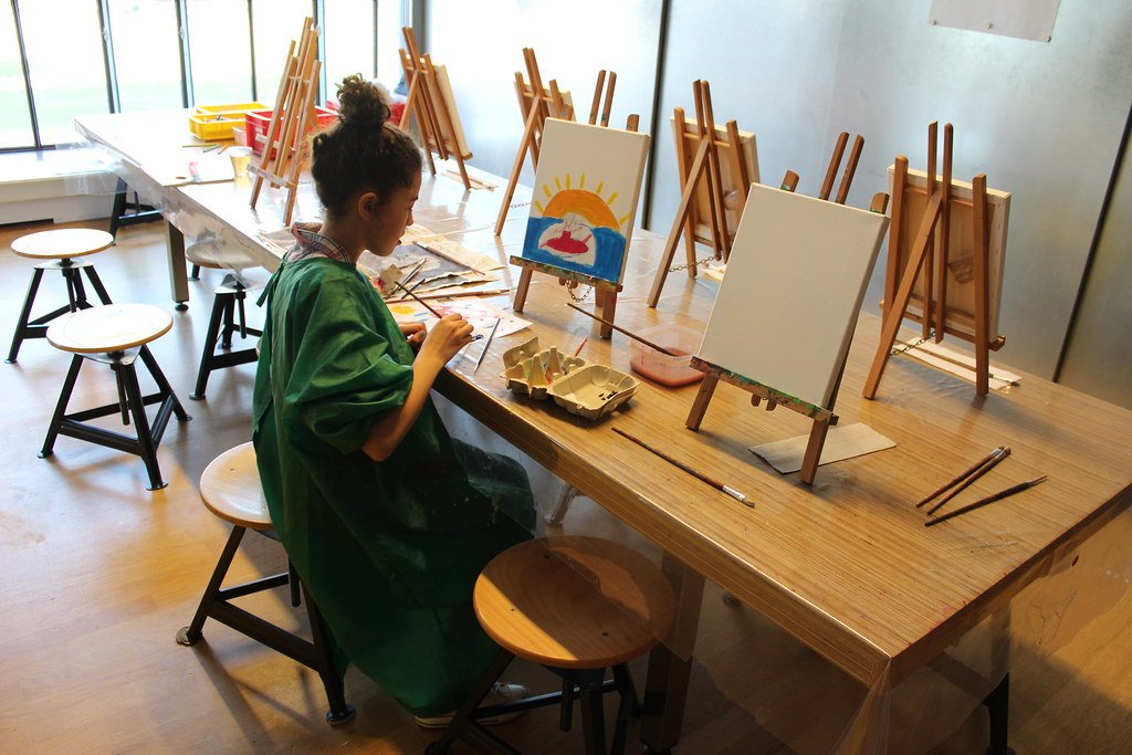 Supervised craft making for kids at Open Kinderatelier