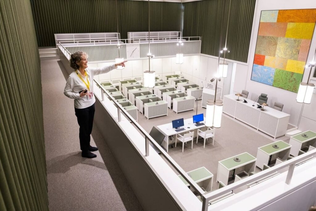 A 45-minute guided tour of the temporary Senate building