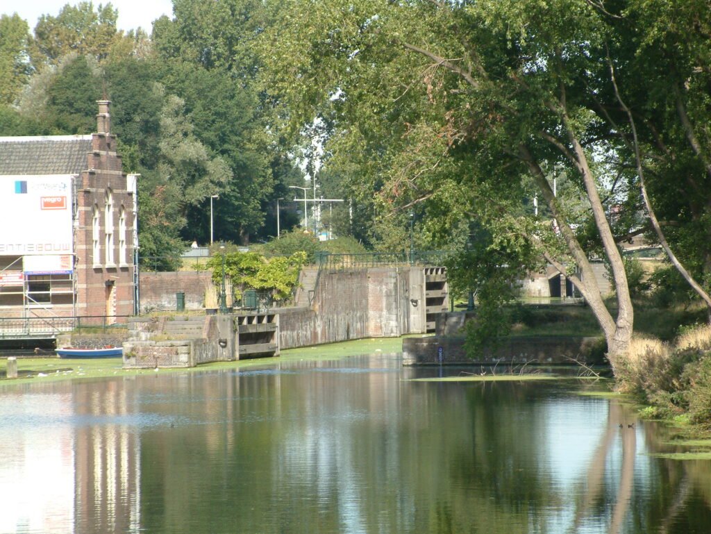 The_Hague_Canal_lock_GW_516_Sluis_Morsestraat_280129
