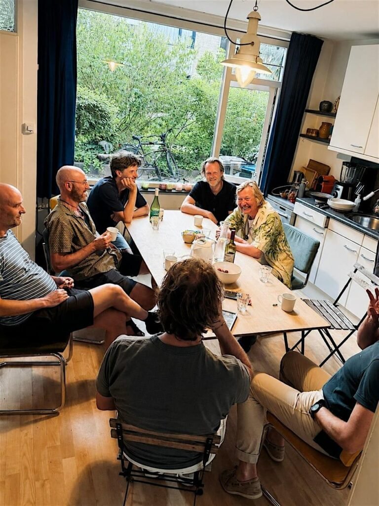 Dinner and open conversation at De Mannentafel